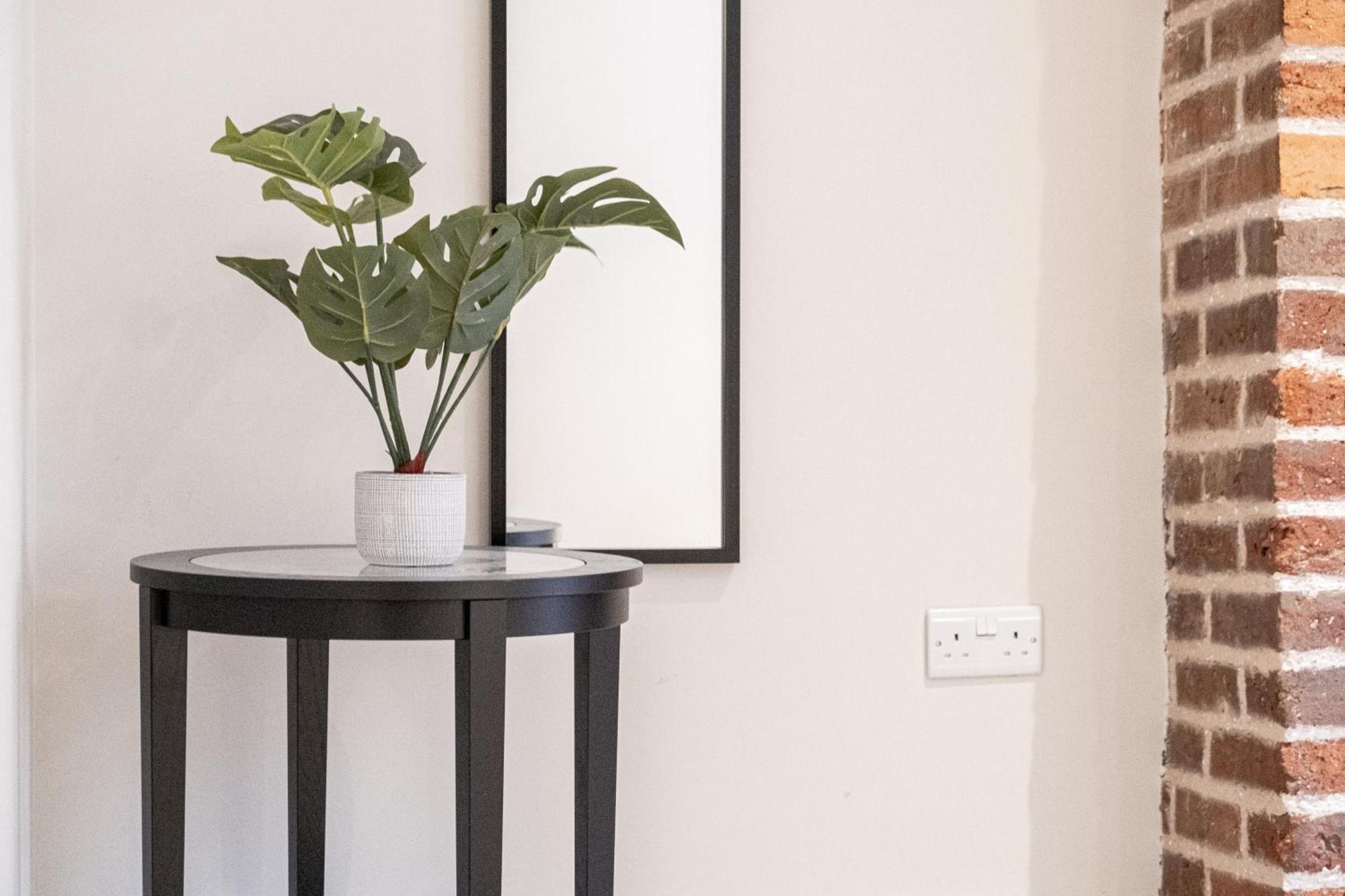 Osbourne House Pink 2 Bed, 2 And Half Bath Leilighet Birmingham Eksteriør bilde