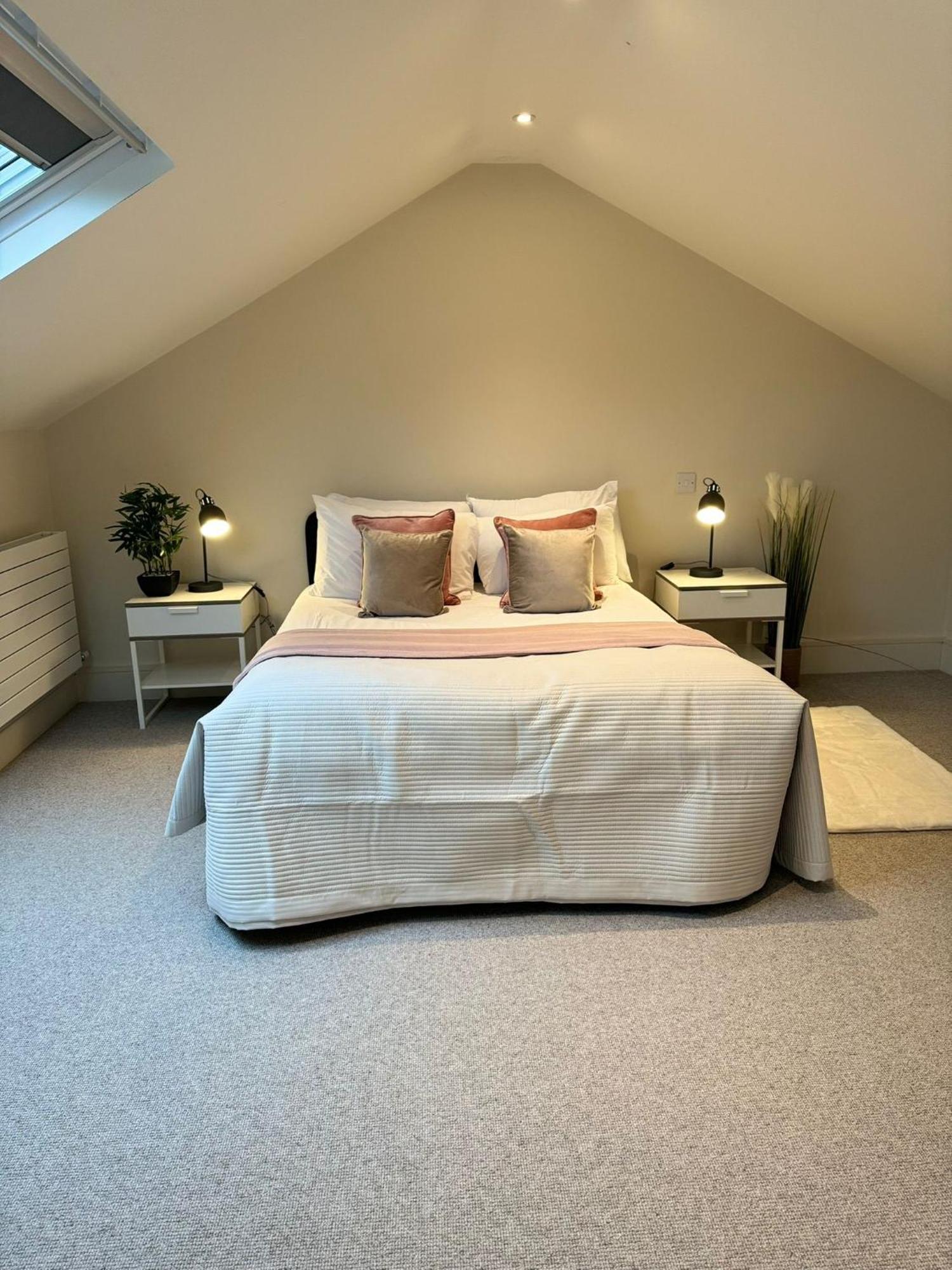 Osbourne House Pink 2 Bed, 2 And Half Bath Leilighet Birmingham Eksteriør bilde