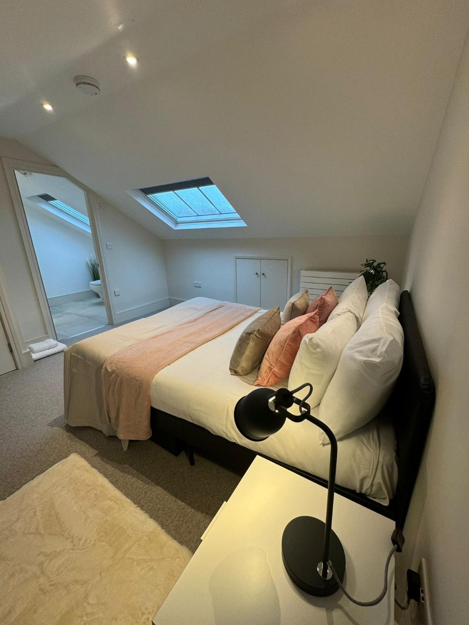 Osbourne House Pink 2 Bed, 2 And Half Bath Leilighet Birmingham Eksteriør bilde