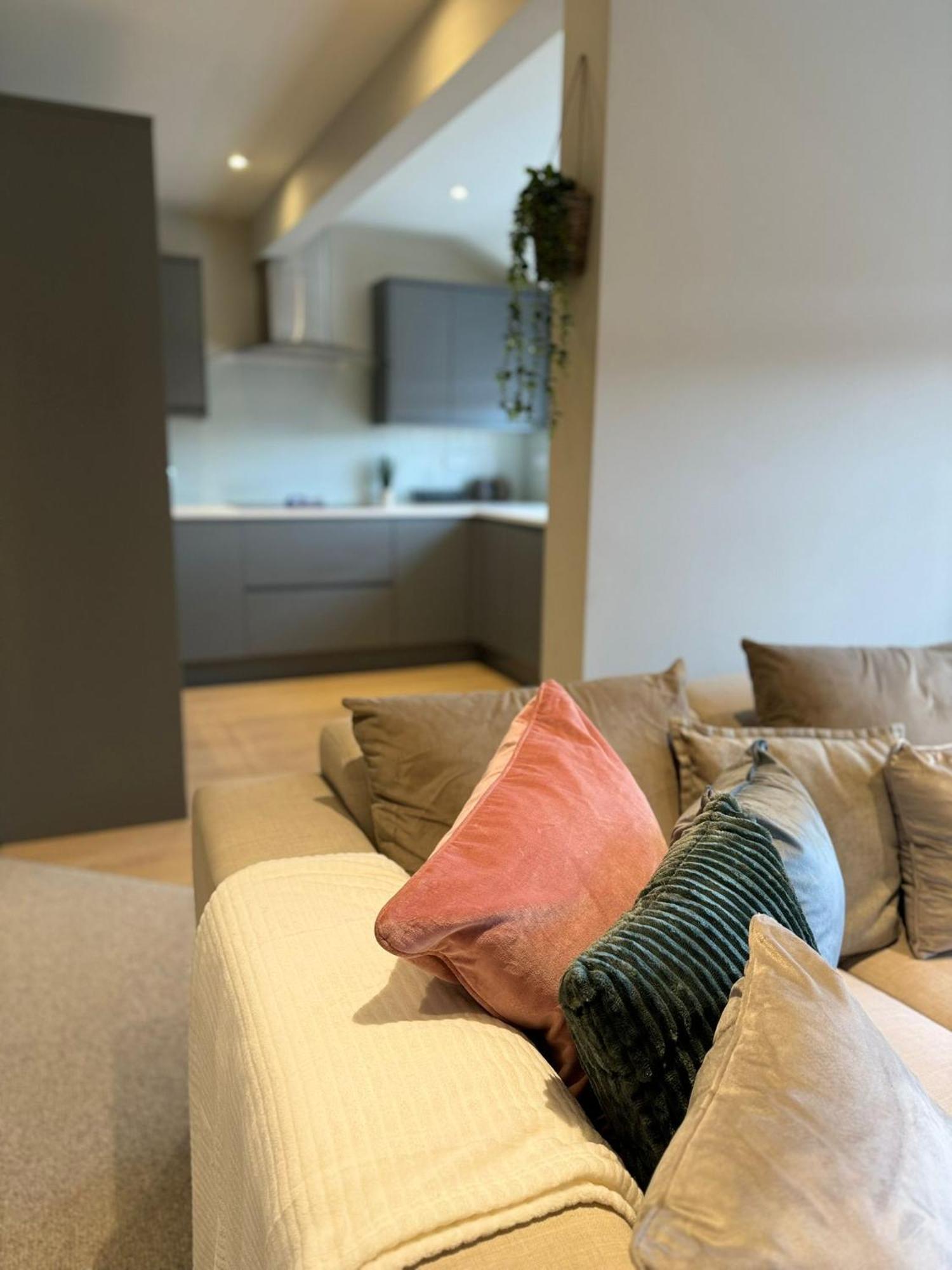 Osbourne House Pink 2 Bed, 2 And Half Bath Leilighet Birmingham Eksteriør bilde