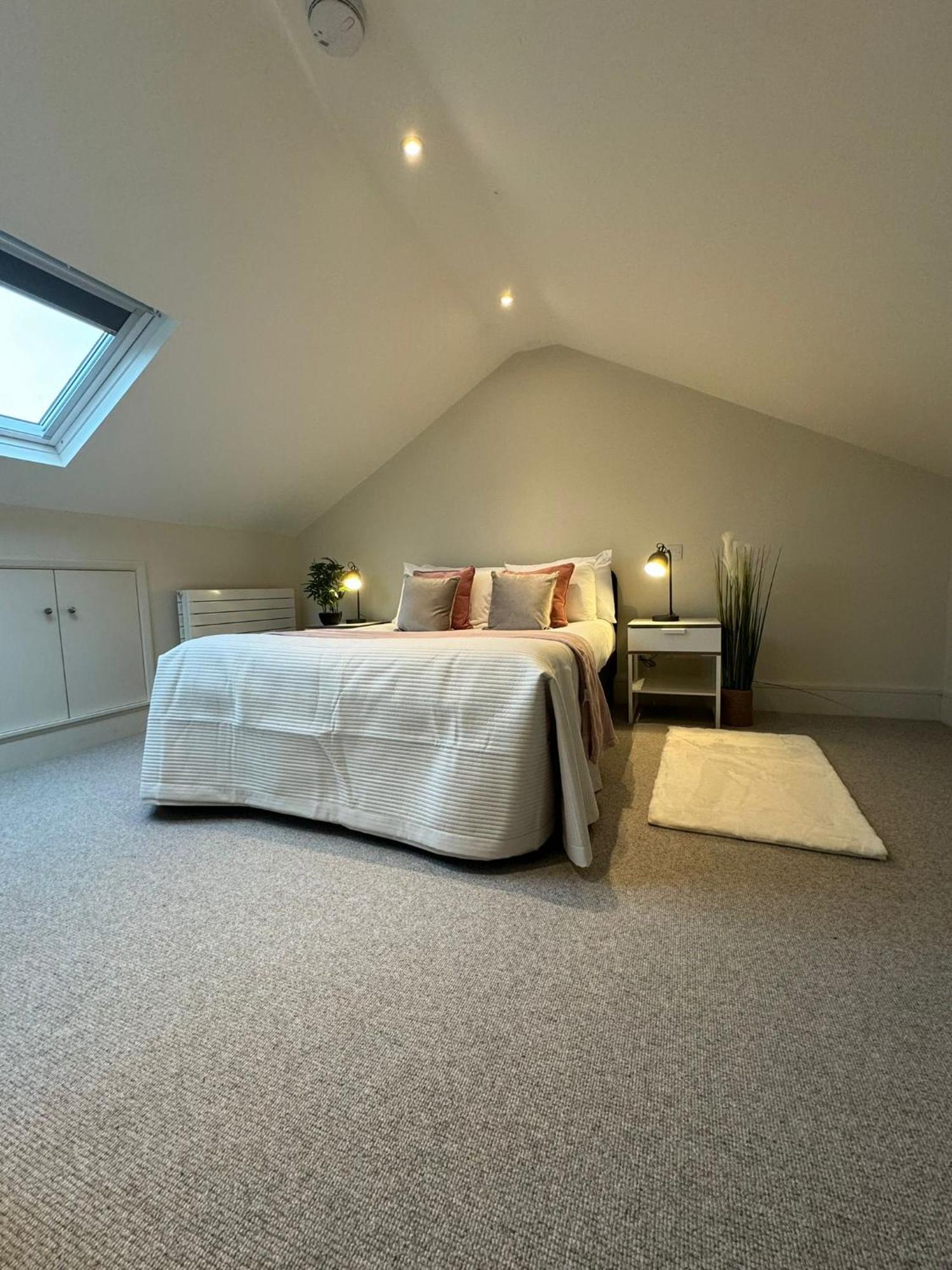 Osbourne House Pink 2 Bed, 2 And Half Bath Leilighet Birmingham Eksteriør bilde