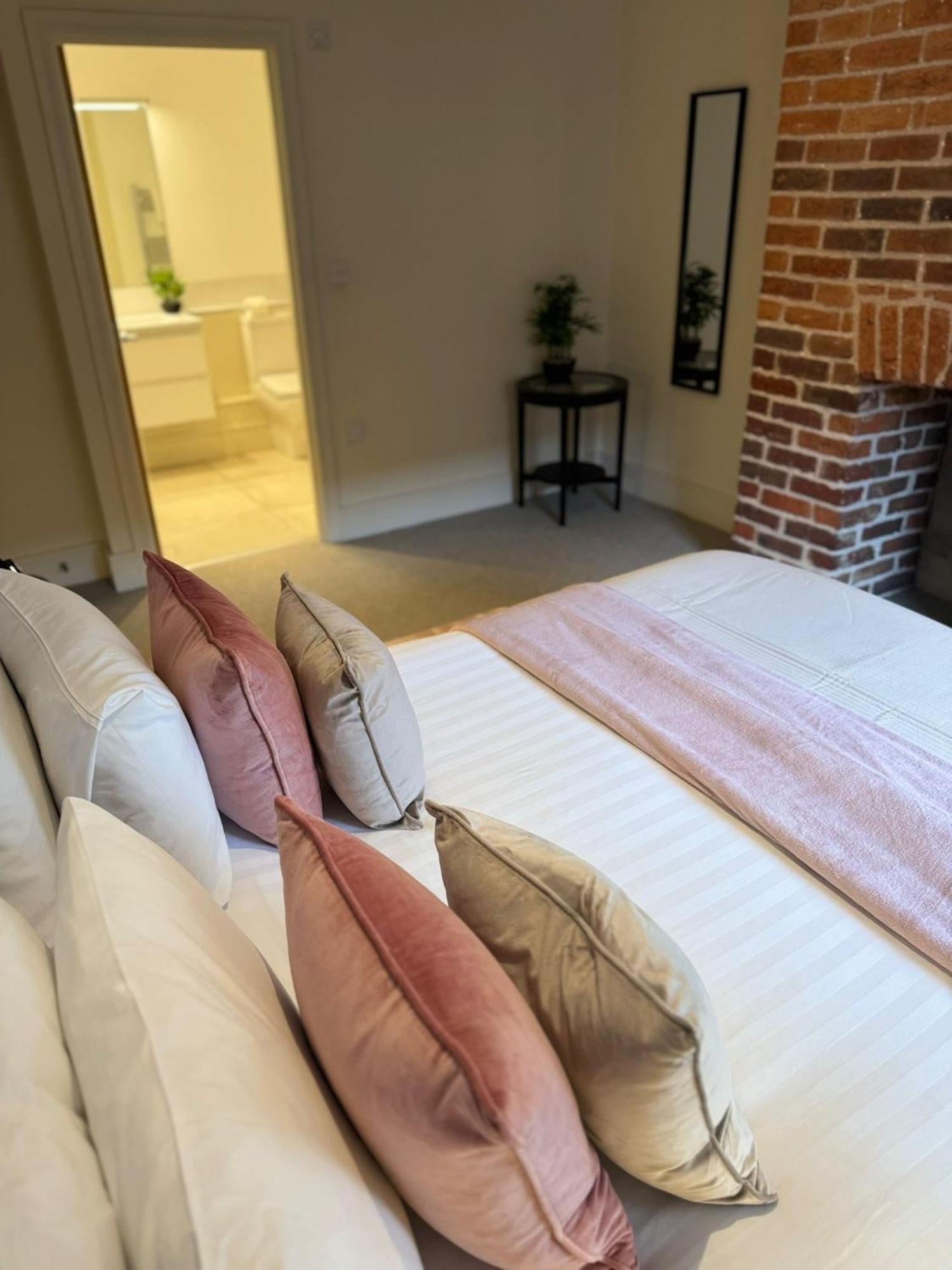 Osbourne House Pink 2 Bed, 2 And Half Bath Leilighet Birmingham Eksteriør bilde