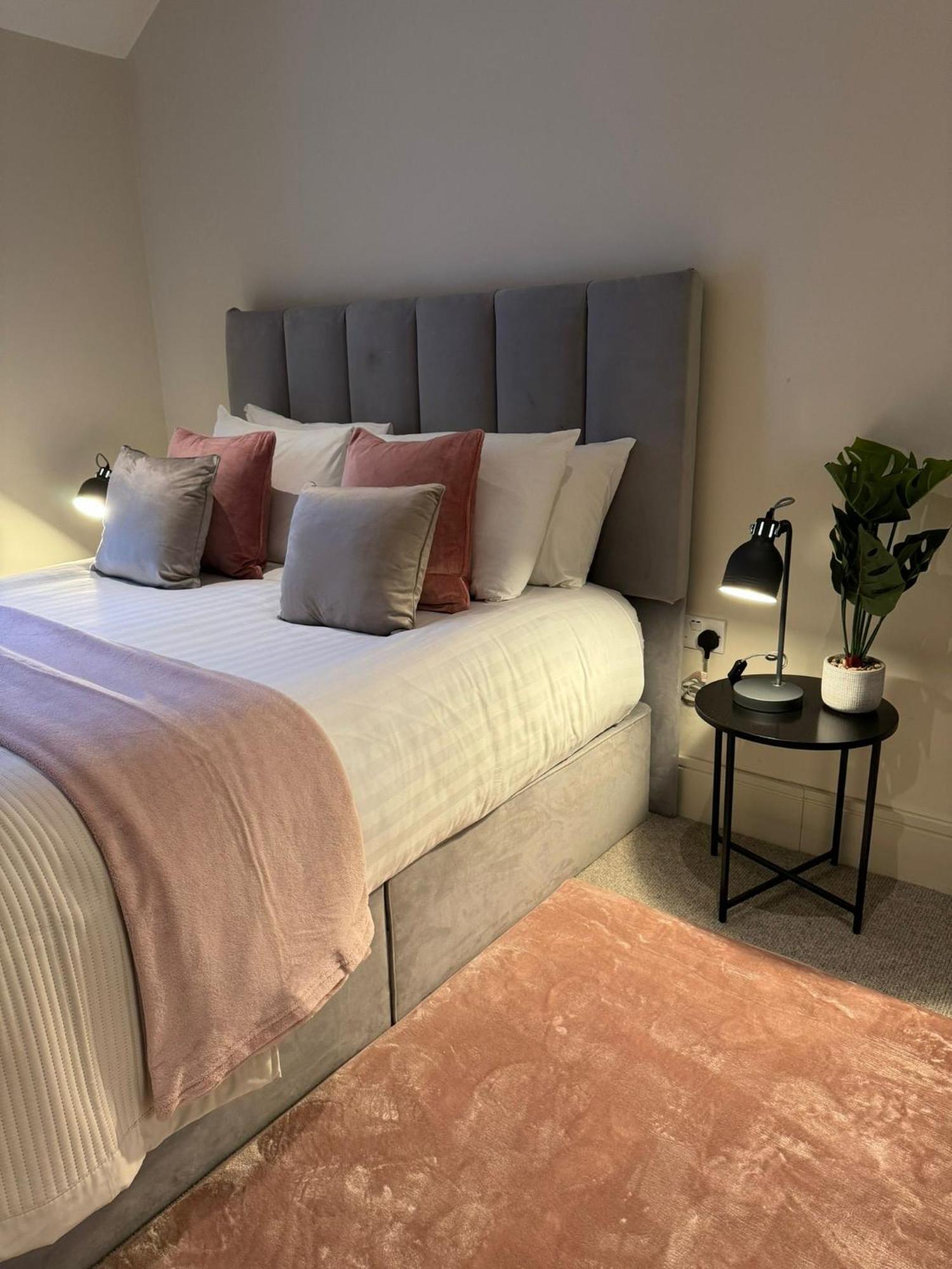 Osbourne House Pink 2 Bed, 2 And Half Bath Leilighet Birmingham Eksteriør bilde